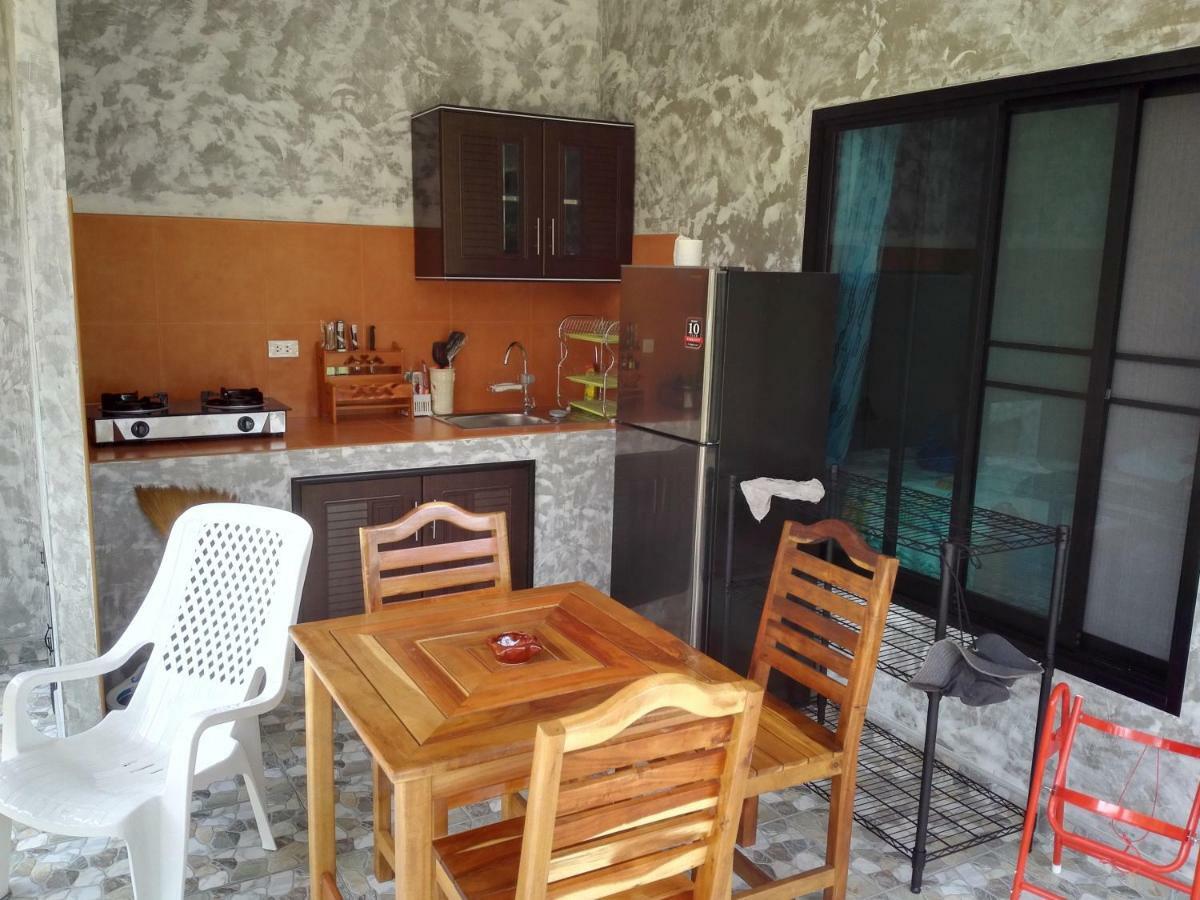Nananuira Apartment And Room Кхаулак Экстерьер фото